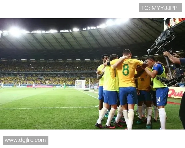 意大利与厄瓜多尔激战正酣足球盛宴引发全球关注与热议 意大利与厄瓜多尔激战正酣足球盛宴引发全球关注与热议